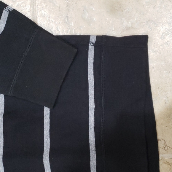 American Eagle Standard Fit Crew Neck Shirt - Picture 2 of 6